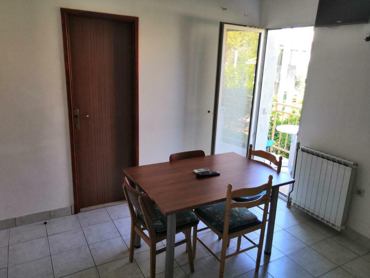 Apartments Srhoj Стари Град Экстерьер фото